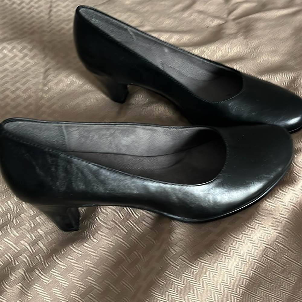 Womens dress shoes